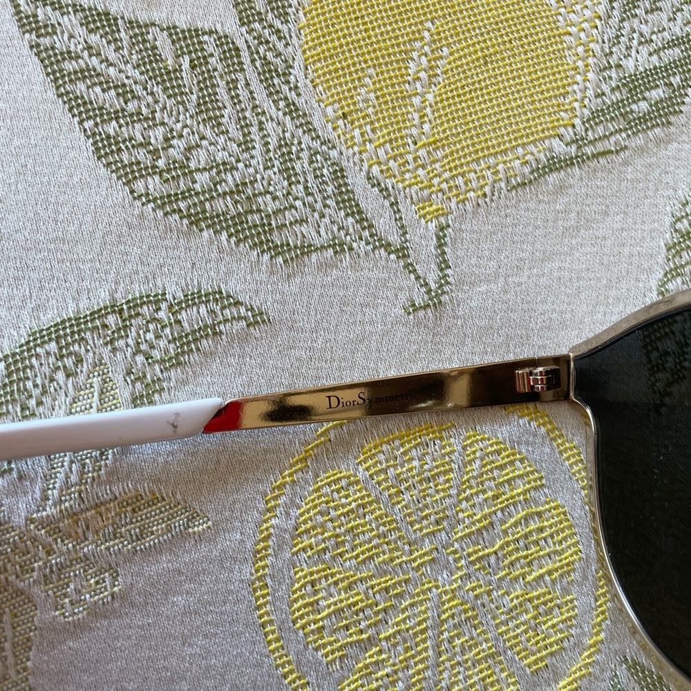 Dior Silver and White Sunglasses - Picture 8 of 10